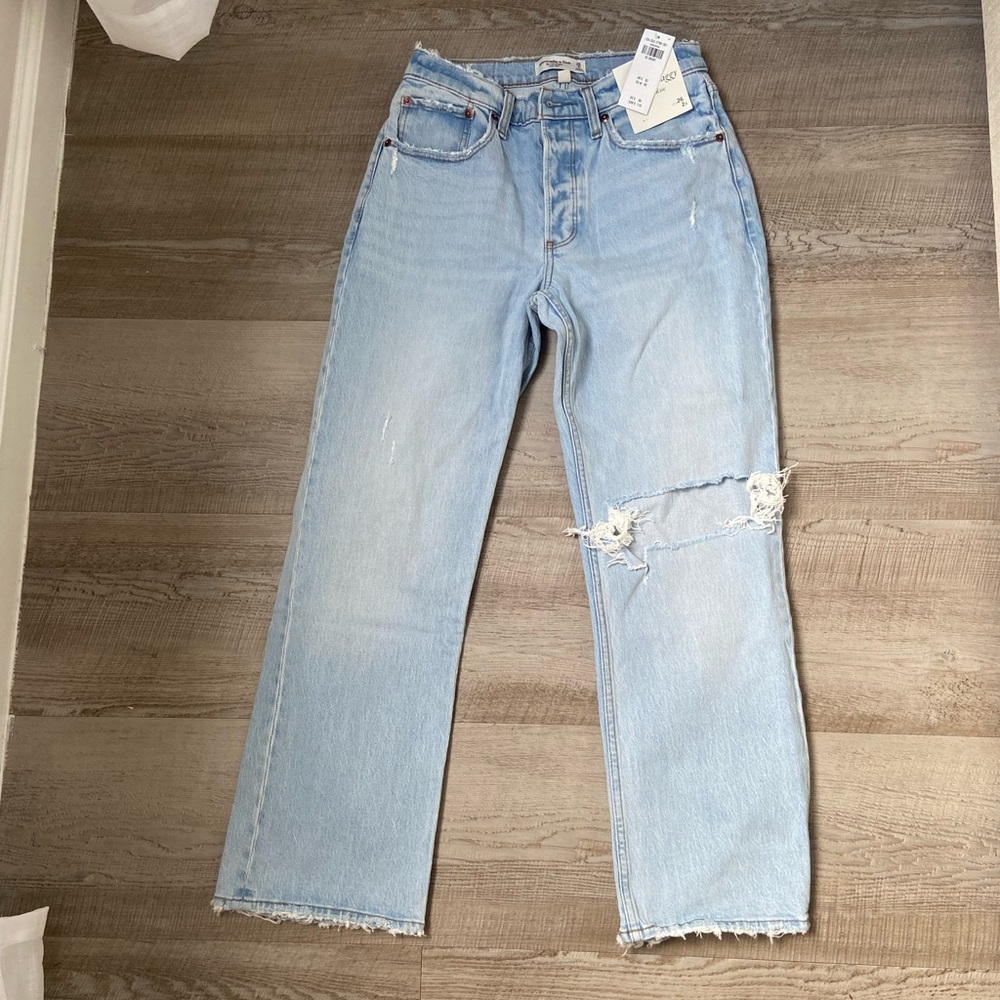 Abercrombie & Fitch The 90s Baggy Low Rise jeans. New with tags!